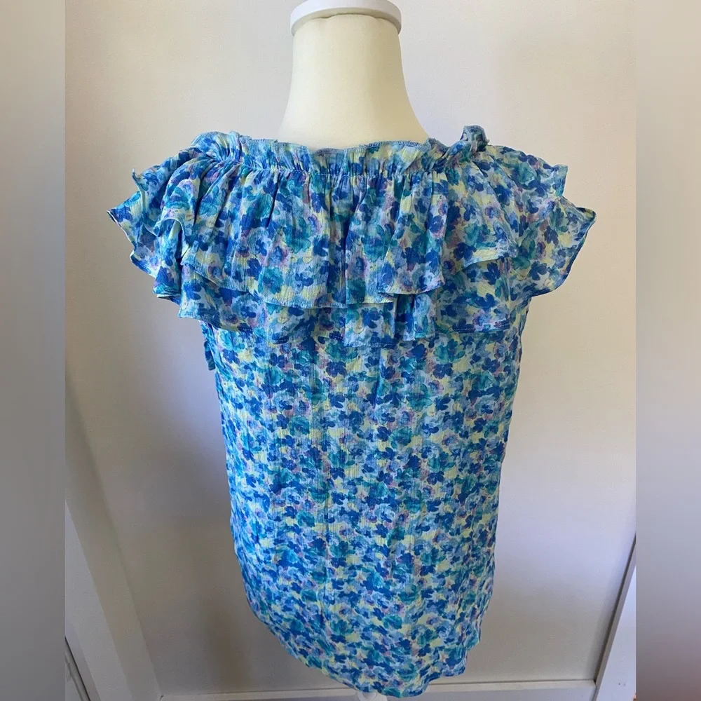 Floral Ruffle Blouse - Picture 3 of 4
